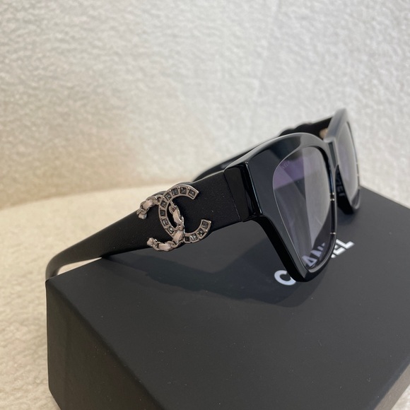 CHANEL Acetate Square CC Sunglasses - Picture 2 of 4